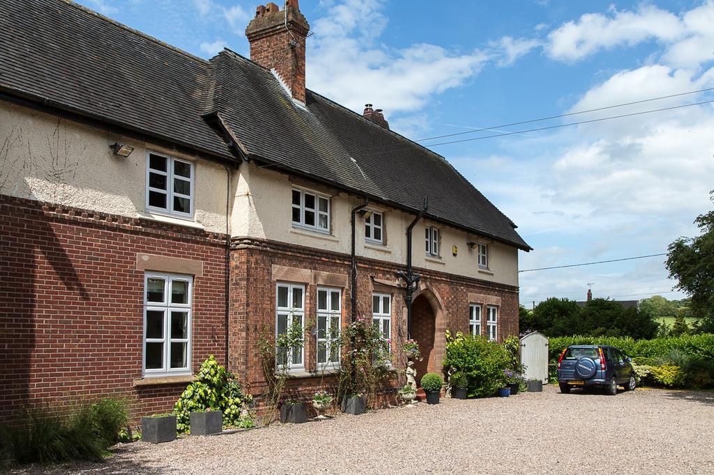 Heywood Hall Denstone Ngoại thất bức ảnh