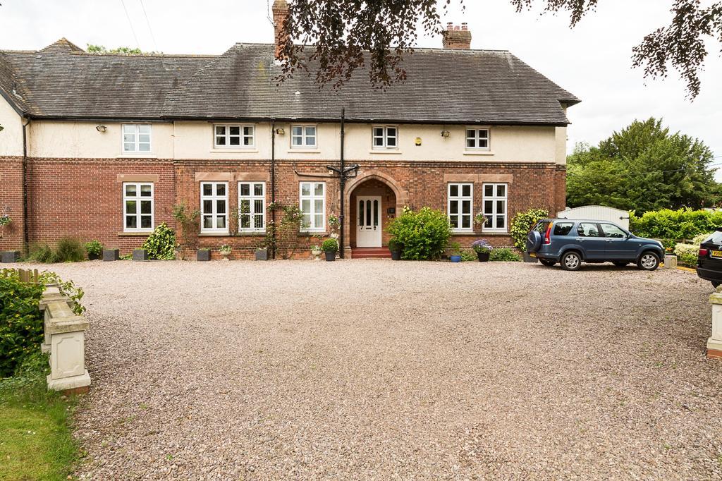 Heywood Hall Denstone Ngoại thất bức ảnh