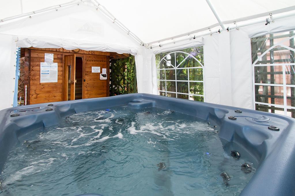 Heywood Hall Denstone Ngoại thất bức ảnh