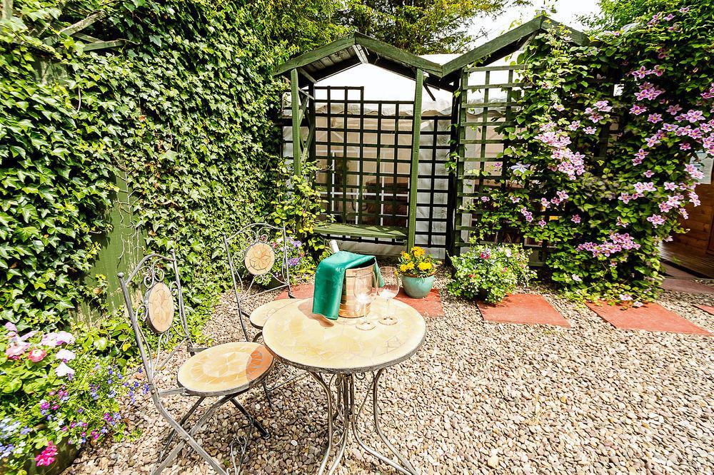 Heywood Hall Denstone Ngoại thất bức ảnh