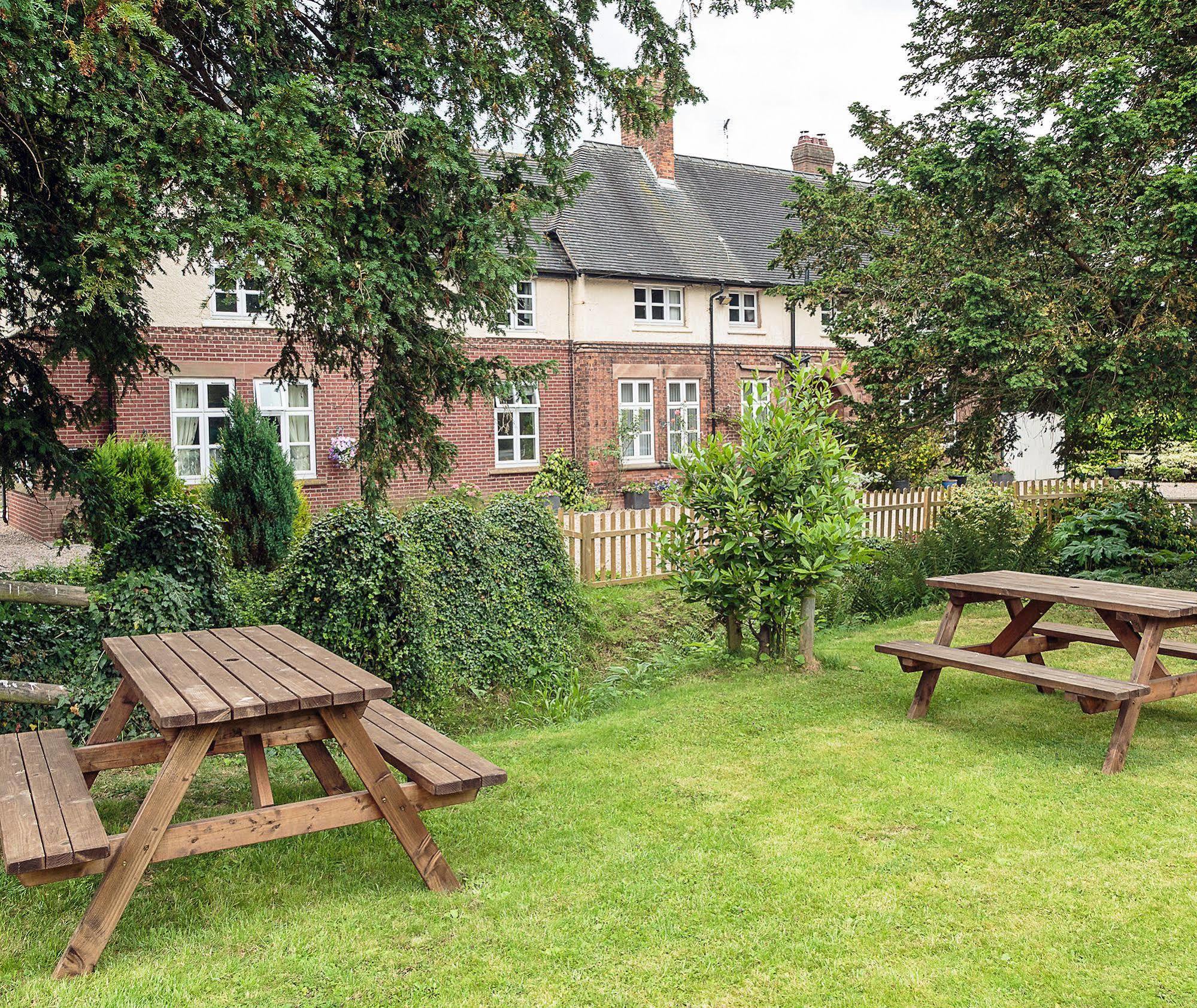 Heywood Hall Denstone Ngoại thất bức ảnh